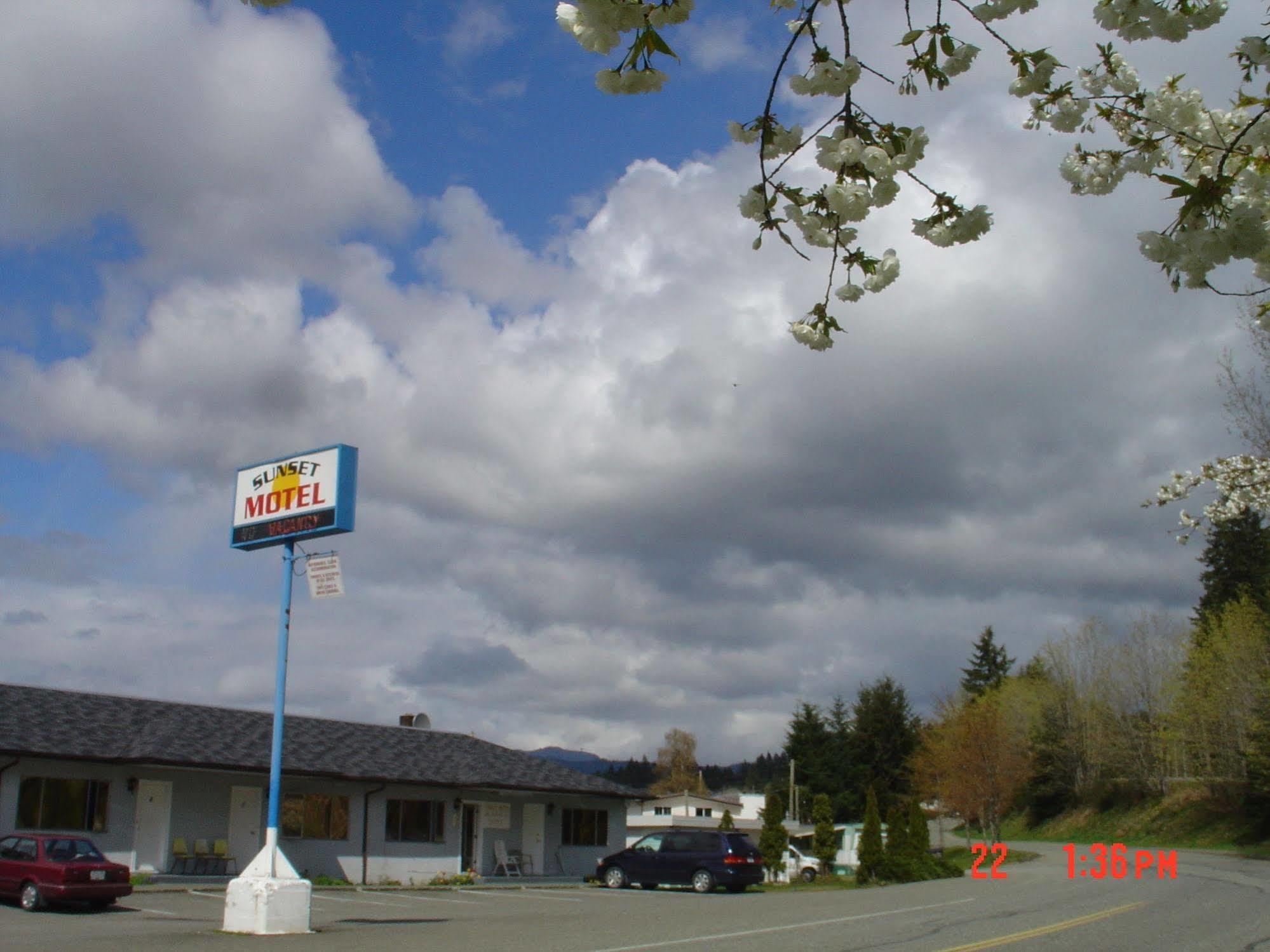 Sunset Motel Port Alberni Exterior photo